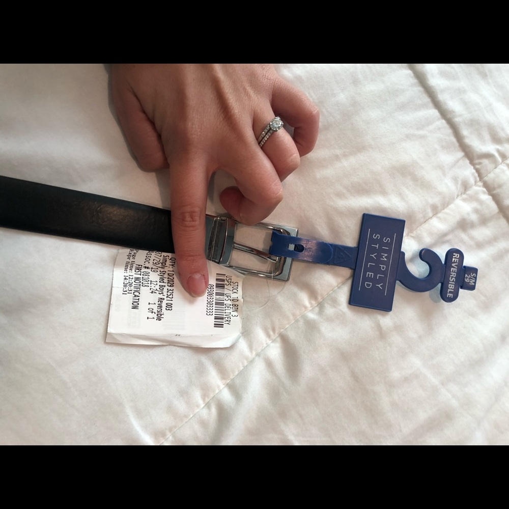 Reversible black and brown belt